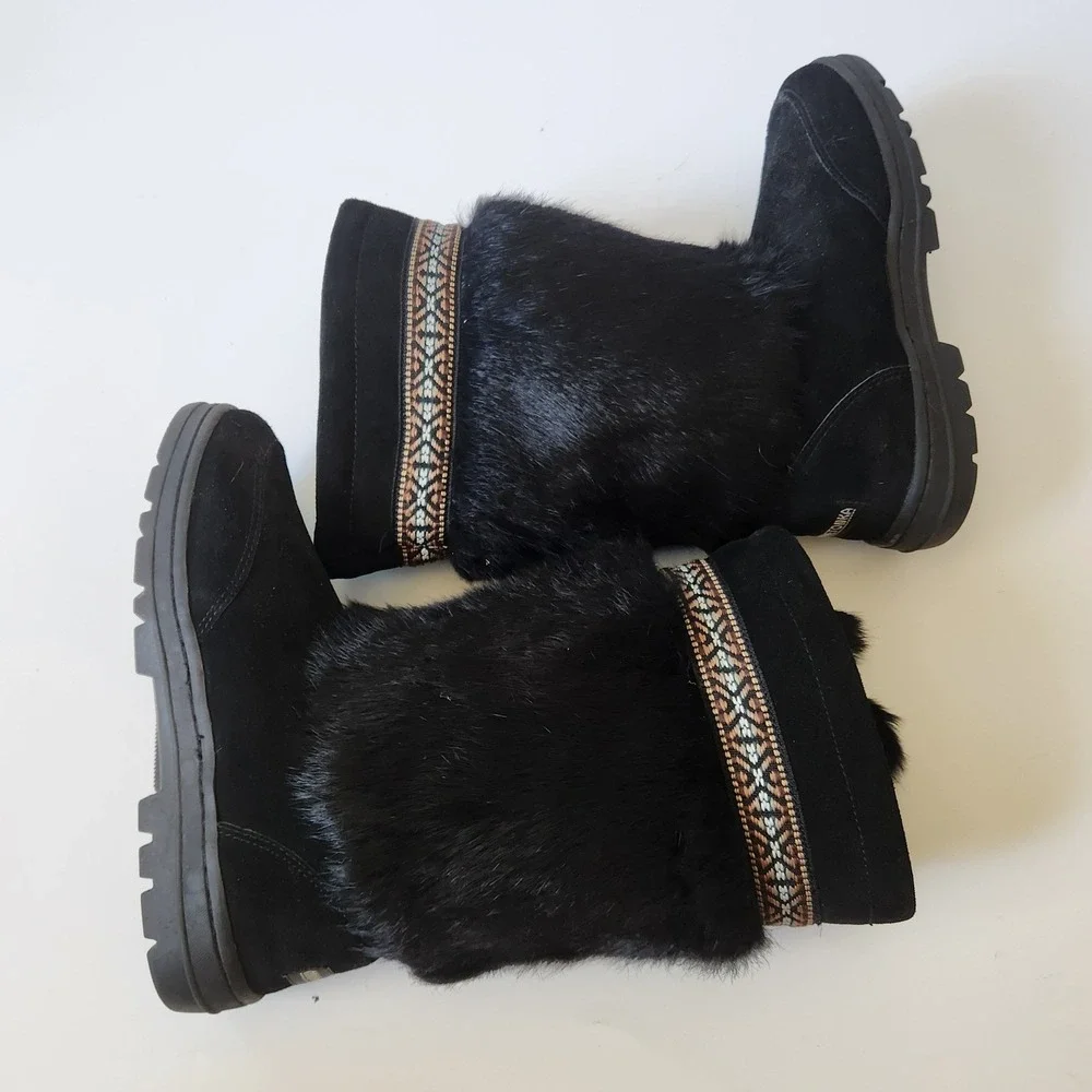 Minnetonka Vintage Rabbit Fur Suede Mukluk Snow Boots 9 Mid Calf Pull On Pom Pom